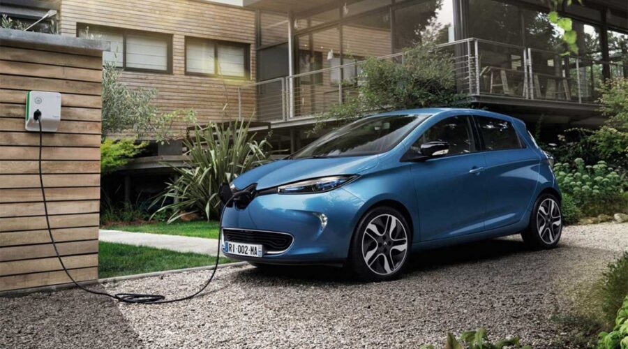 Recharger sa voiture électrique sans borne à domicile : les solutions pratiques et efficaces
