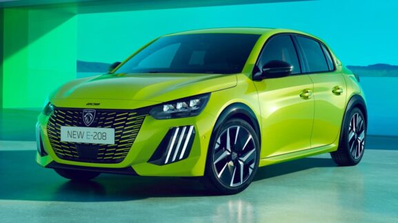 Peugeot E-208